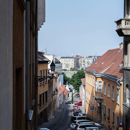 Comfy New Apartment At Castle Budapest Exterior foto